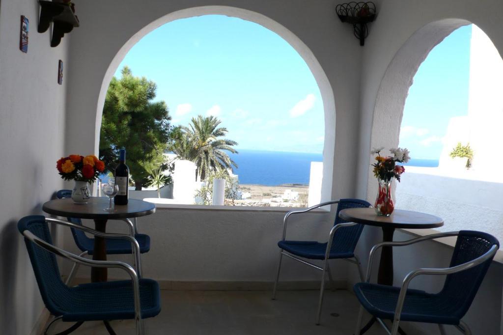 Christos Apartments Oia Екстериор снимка