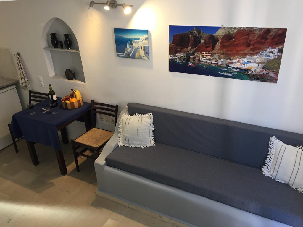 Christos Apartments Oia Екстериор снимка