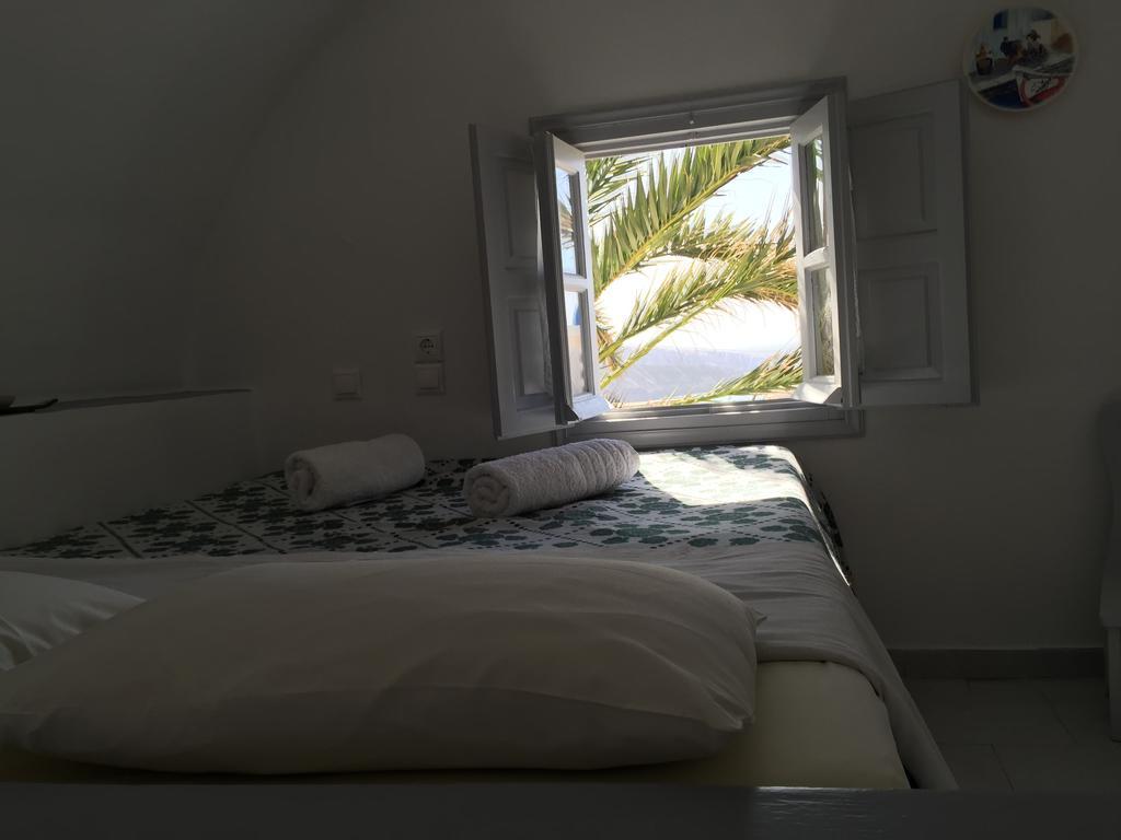 Christos Apartments Oia Екстериор снимка