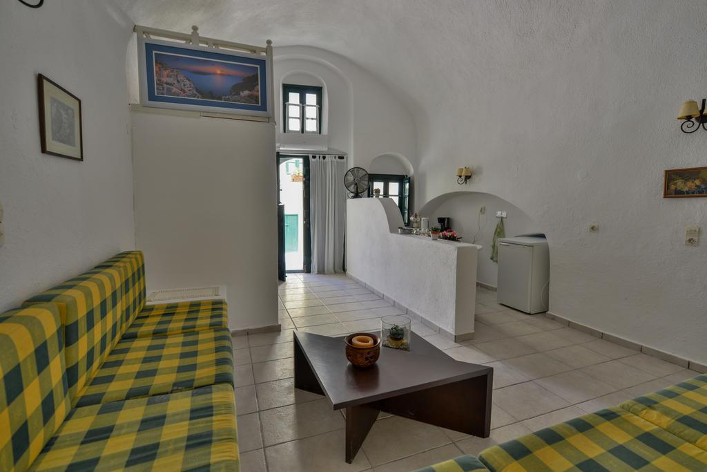 Christos Apartments Oia Екстериор снимка