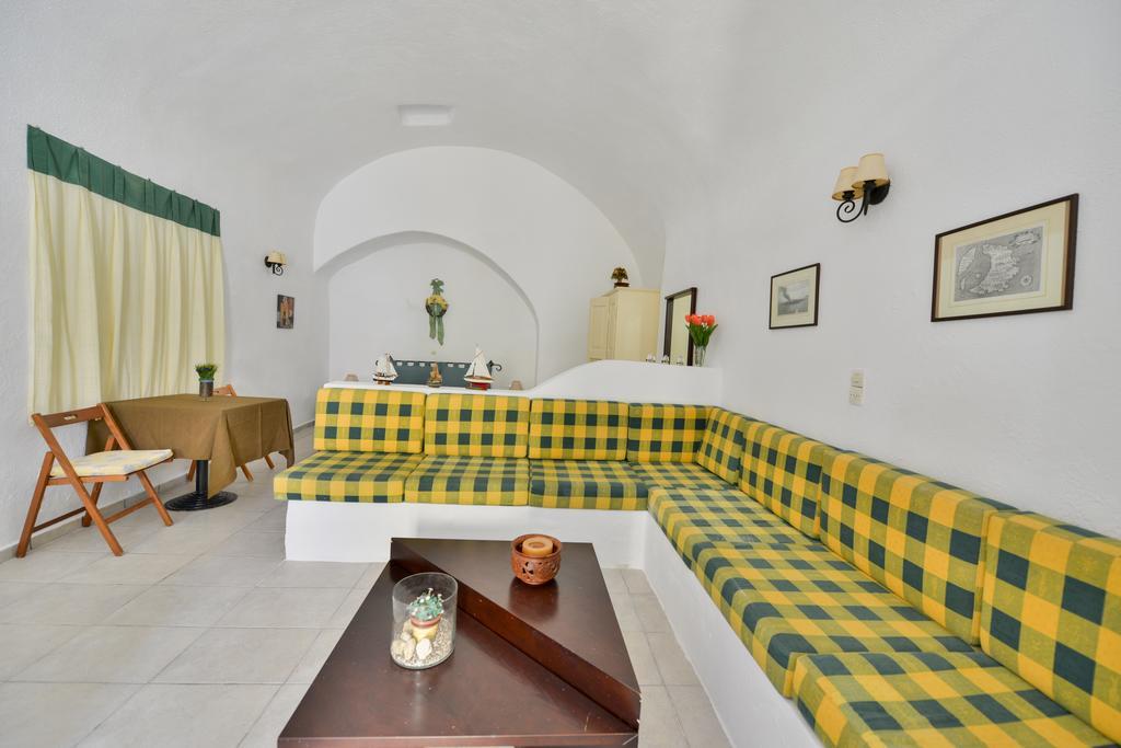 Christos Apartments Oia Екстериор снимка