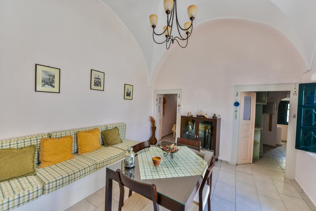 Christos Apartments Oia Екстериор снимка
