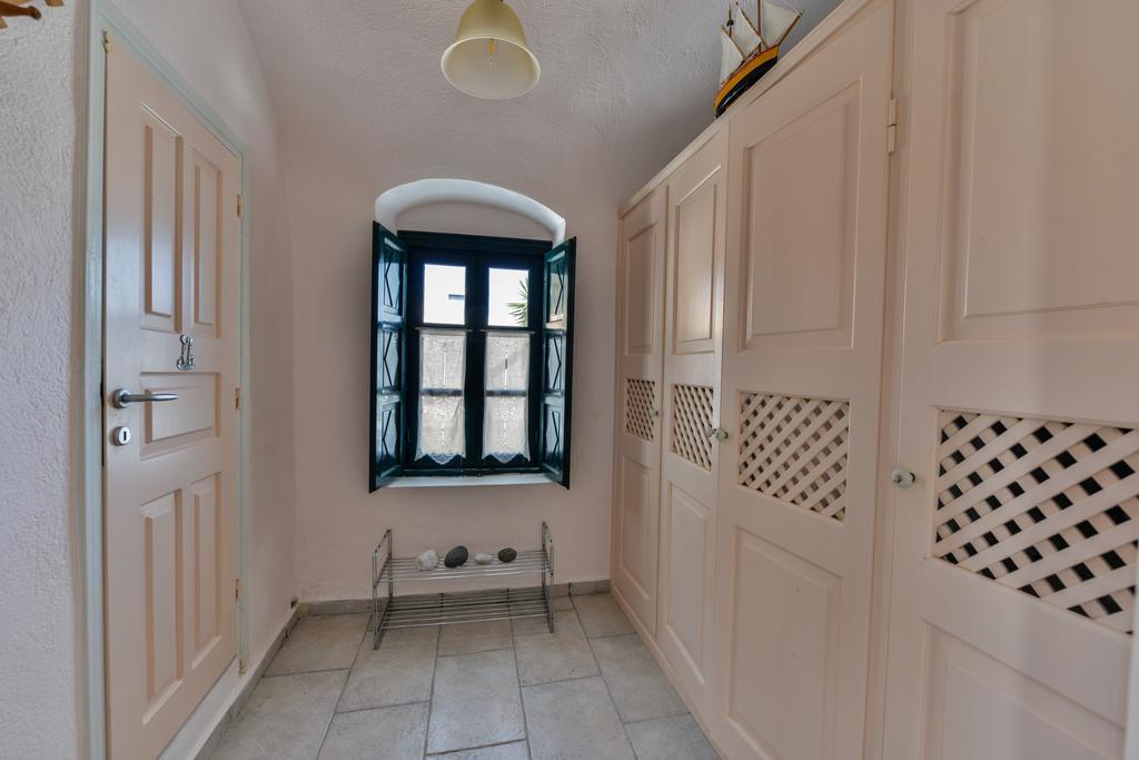 Christos Apartments Oia Екстериор снимка